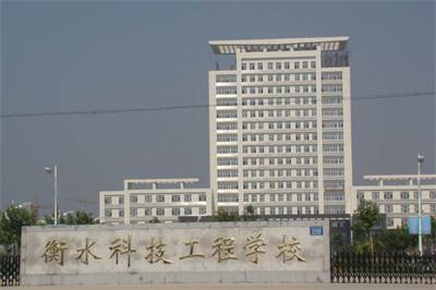 哪個(gè)學(xué)校初中畢業(yè)生可以學(xué)習(xí)獸醫(yī)專業(yè)？