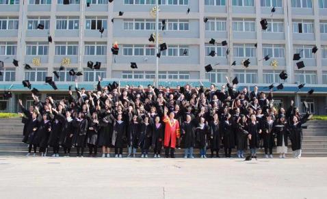 濟南護理學校招收哪些學生？