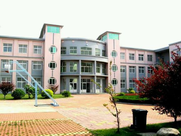 青島求實(shí)職業(yè)技術(shù)學(xué)院學(xué)空中乘務(wù)專業(yè)怎么樣？