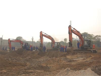 在唐山學(xué)挖掘機(jī)去哪里？   