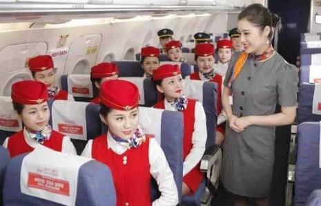 想學(xué)民航在秦皇島東方航空服務(wù)專業(yè)學(xué)校能學(xué)什么？