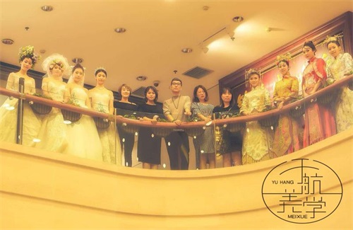  唐山學(xué)新娘跟妝去哪里靠譜？