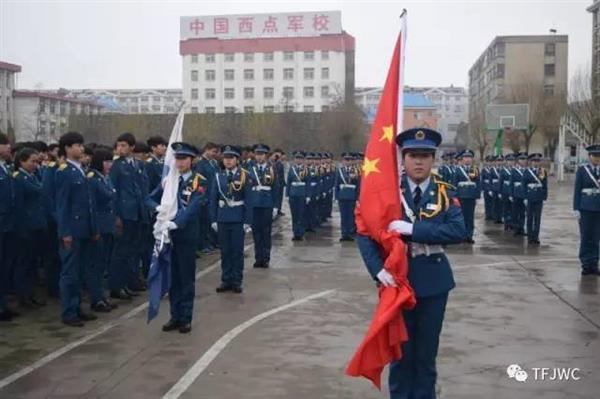 分數(shù)不能決定你的未來，騰飛給你希望！