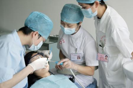 石家莊學(xué)口腔專業(yè)哪個(gè)學(xué)校好？