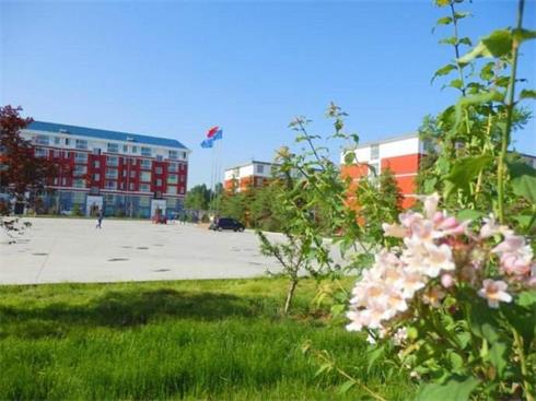 在濟南哪個學?？梢詫W口腔類專業(yè)？   