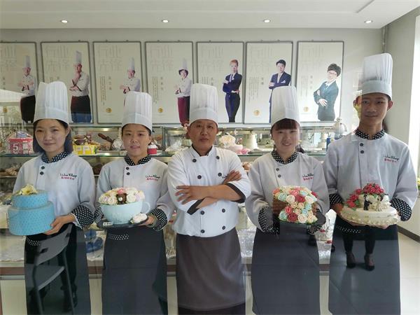 邢臺(tái)荔枝村烘焙專(zhuān)修學(xué)校有哪些課程可以選擇？