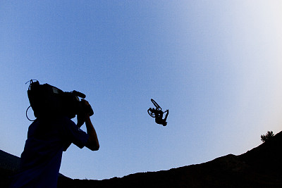 新人學攝影要了解什么？衡水亮點化妝攝影學校幫你了解！