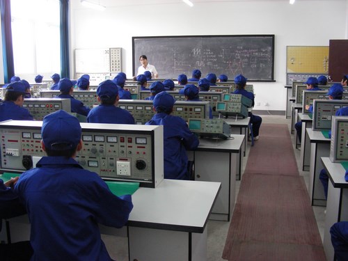 中國(guó)洛陽(yáng)一拖技師學(xué)院有哪些優(yōu)勢(shì)？