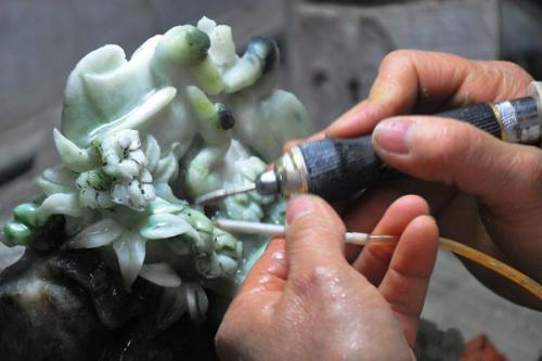 邢臺汽修服裝學校有玉石加工專業(yè)嗎？