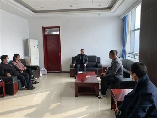 豐潤職教中心:情系母校送物資 愛心抗疫反哺行——畢業(yè)生向母校捐贈(zèng)防疫物資