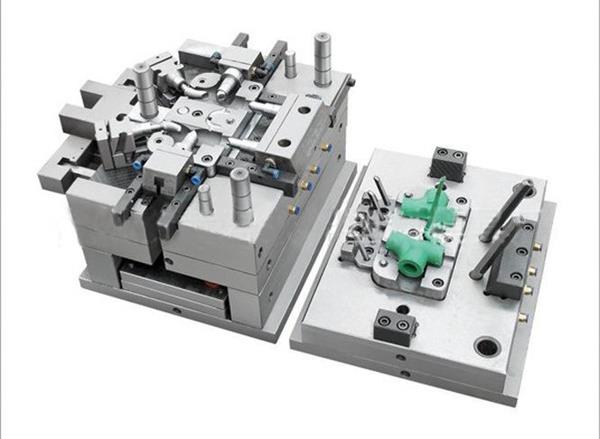 青島市電子信息技術(shù)學(xué)校高級技工專業(yè)都有什么？