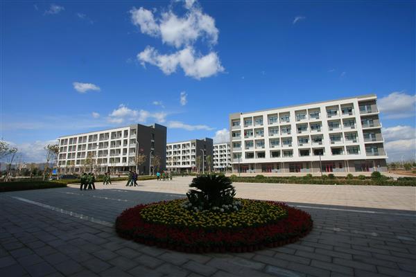 青島新港報關(guān)學(xué)院優(yōu)勢有哪些？