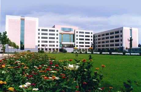 石家莊市高級(jí)技工學(xué)校具有哪些辦學(xué)優(yōu)勢(shì)和特色？