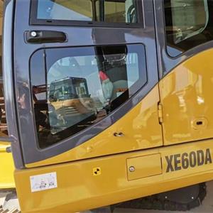 挖掘機(jī)、叉車、吊車